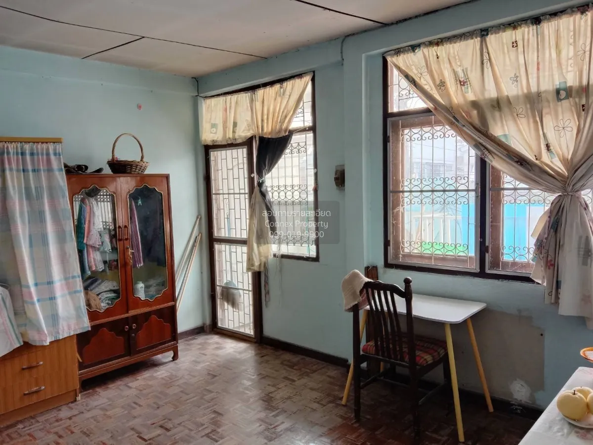For Sale Two-story townhouse in Samrong area, sold as is. , Samro 2