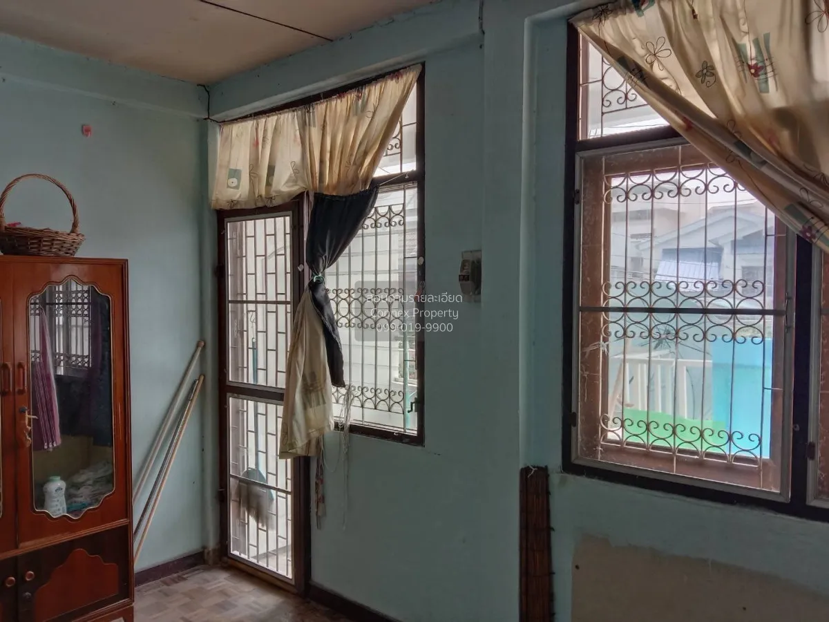 For Sale Two-story townhouse in Samrong area, sold as is. , Samro 3