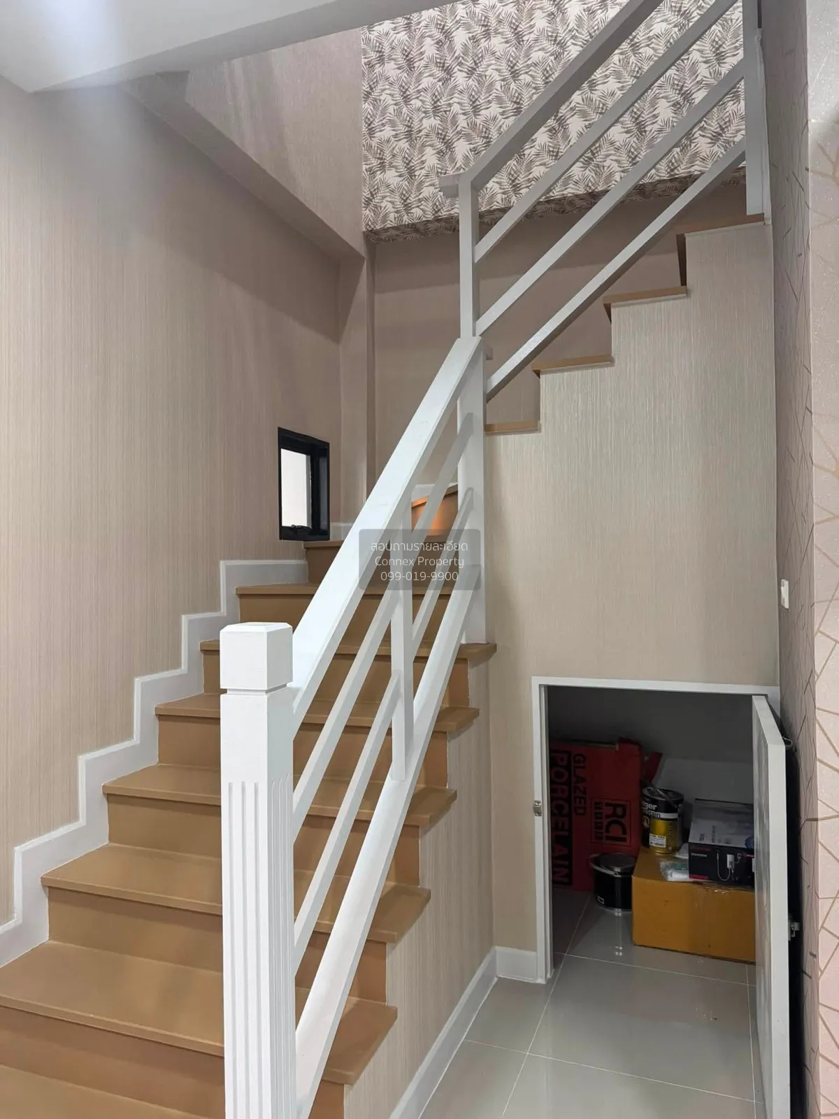 For Rent Big townhome at The Atrium, Plusin 20, Soi 5 , Khlong Th