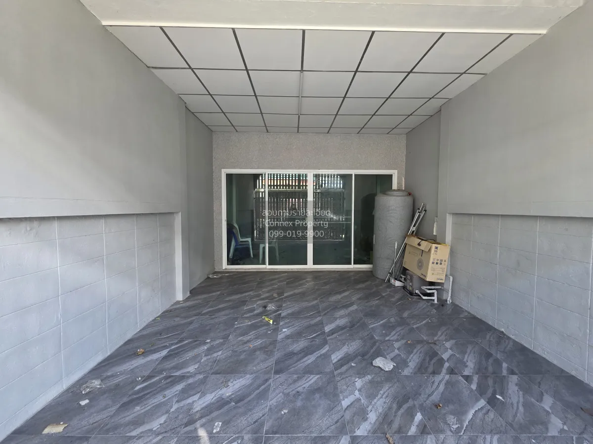 For Sale Townhouse/Townhome  , Niyom Villa , newly renovated , Ba 4