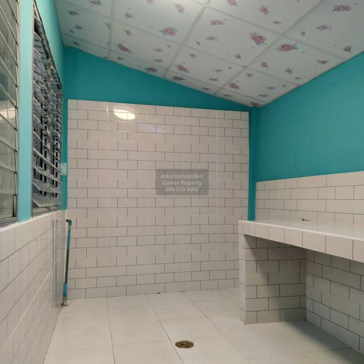 For Sale Townhouse/Townhome  , Ban Pradu Daeng , newly renovated 