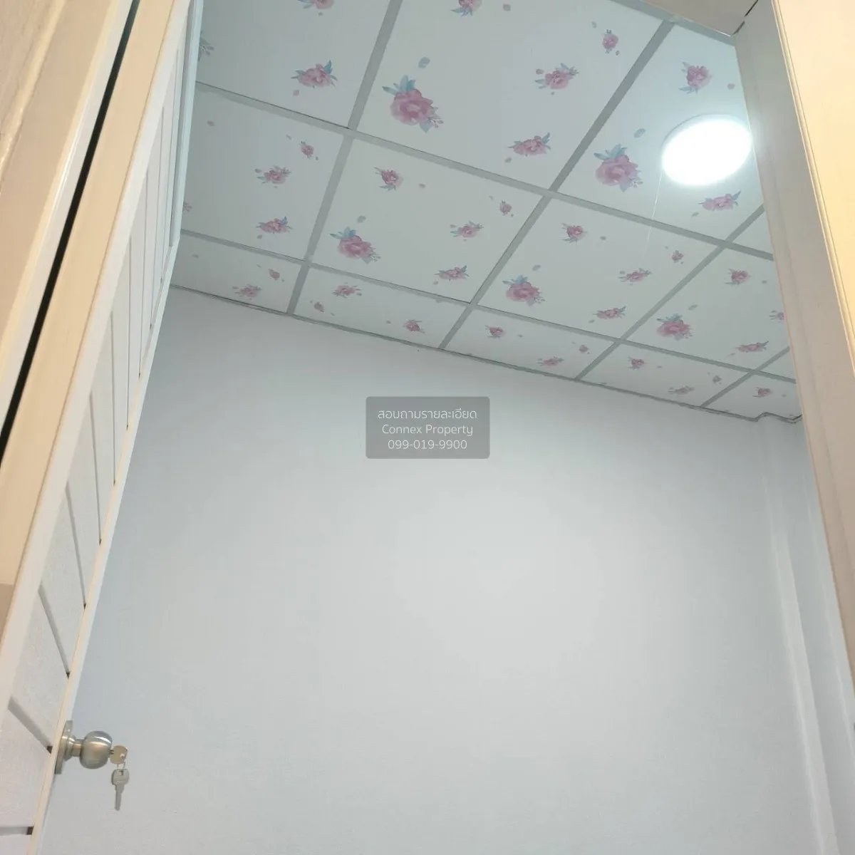 For Sale Townhouse/Townhome  , Ban Pradu Daeng , newly renovated 