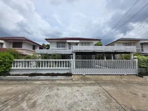 ขายบ้าน  หมู่บ้าน 2521 สวนผัก 44 ฉิมพลี เขต ตลิ่งชัน กรุงเทพ CX-171040
