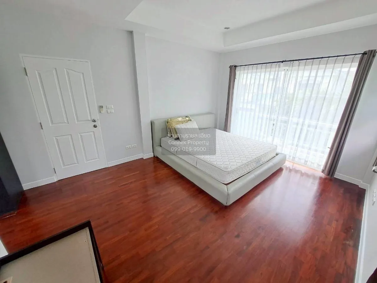 For Sale House , Mantana Onnut - Wongwaen 1 , corner unit , Dok M