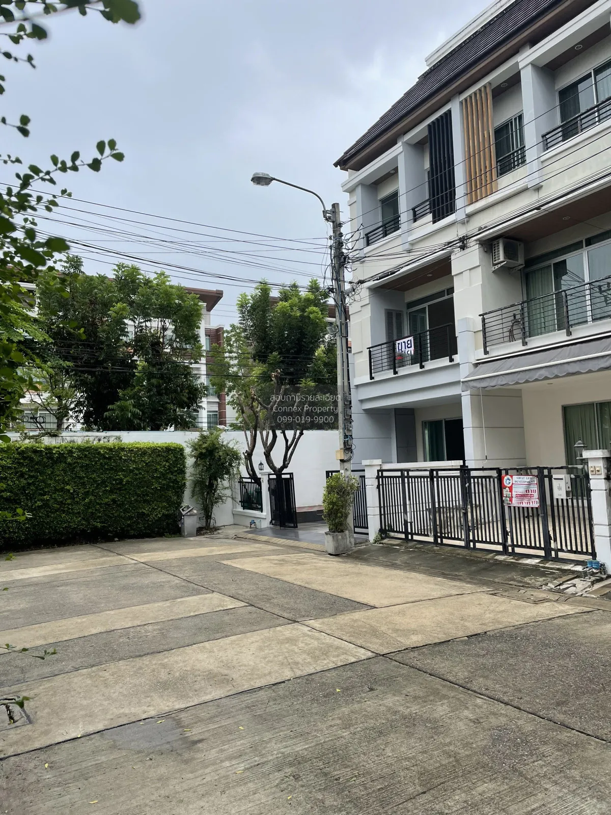 For Sale Townhouse/Townhome  , Baan Klang Muang Urbanion Srinakar 2