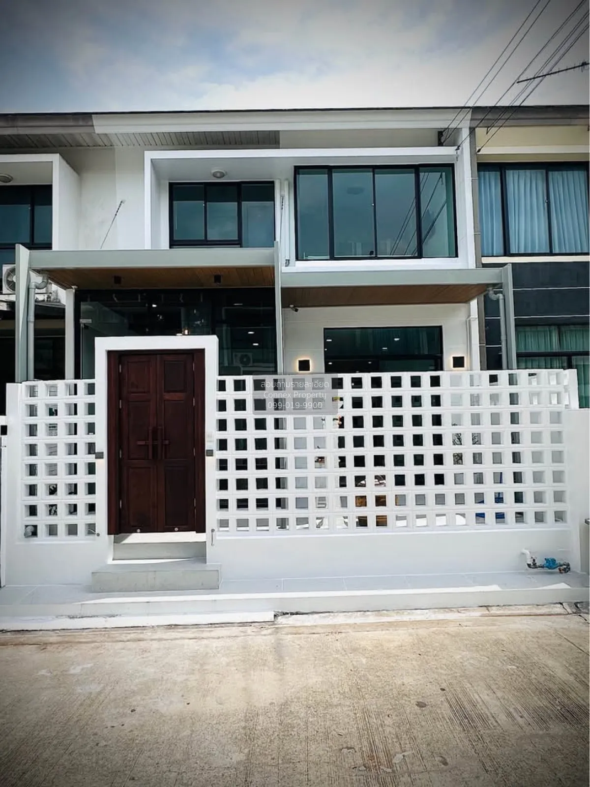 For Sale Townhouse/Townhome  , The Villa Bangbuathong , newly ren 1