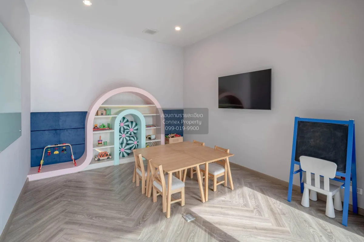 For Sale House , Grand Britania Wongwaen-Ramindra , corner unit ,