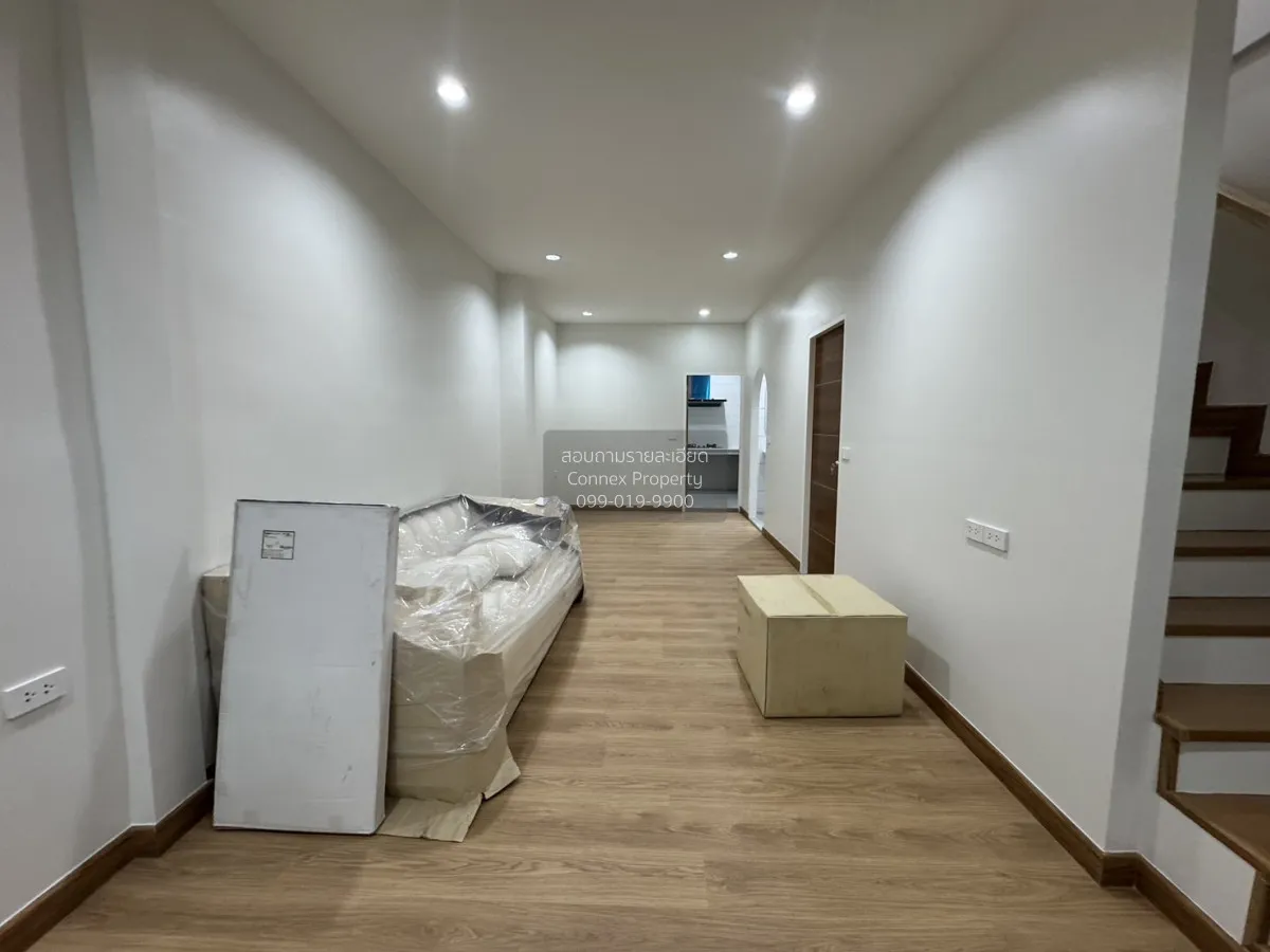 For Sale Townhome, Baan Amornphan ,Ladprao Wanghin 74 , newly ren 2