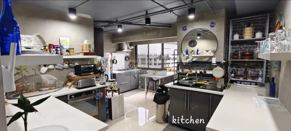 ขายคอนโด  เบเวอรี่ ทาวเวอร์ คอนโด MRT-เพชรบุรี คลองเตยเหนือ เขต ว