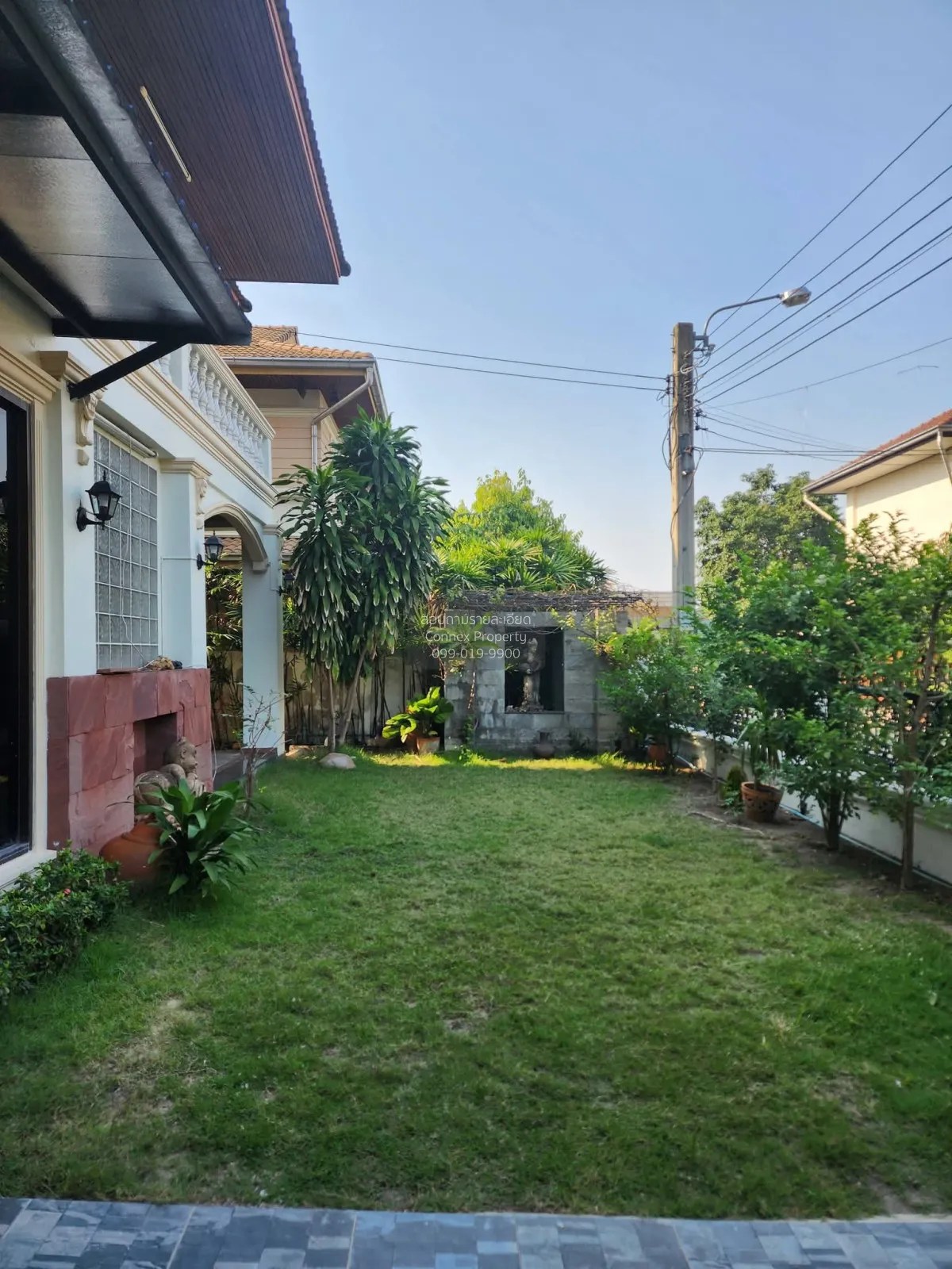 For Sale House , Subsomboon Village Pracha Uthit 74/1 , Thung Khu 4
