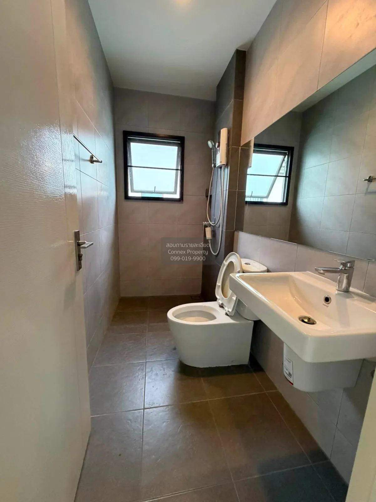 For Rent House , Venue Tiwanon - Rangsit , Bang Kadi , Mueang Pat