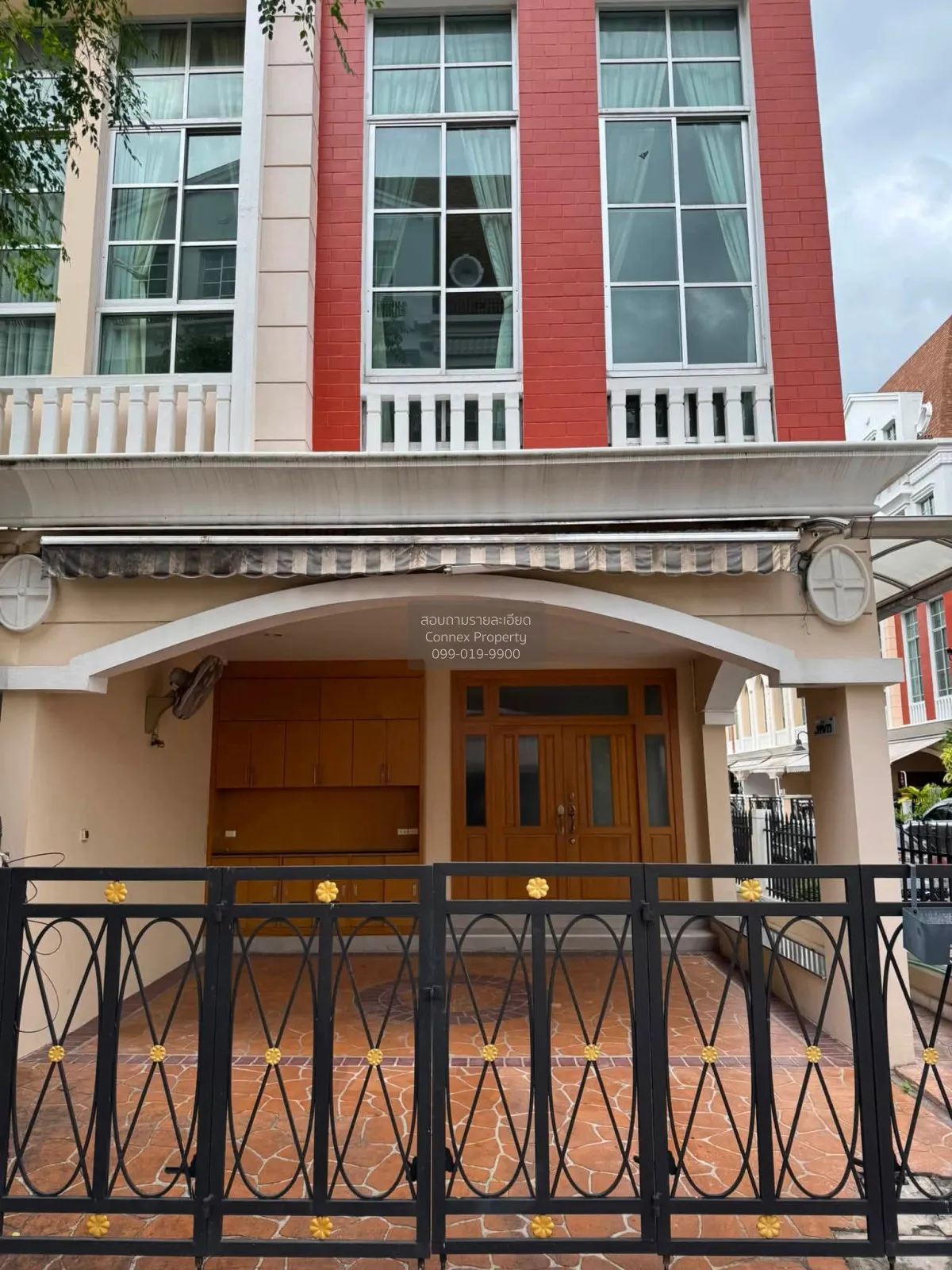 For Rent Townhouse/Townhome  , Baan Klang Krung Sathorn-Narathiwa 1