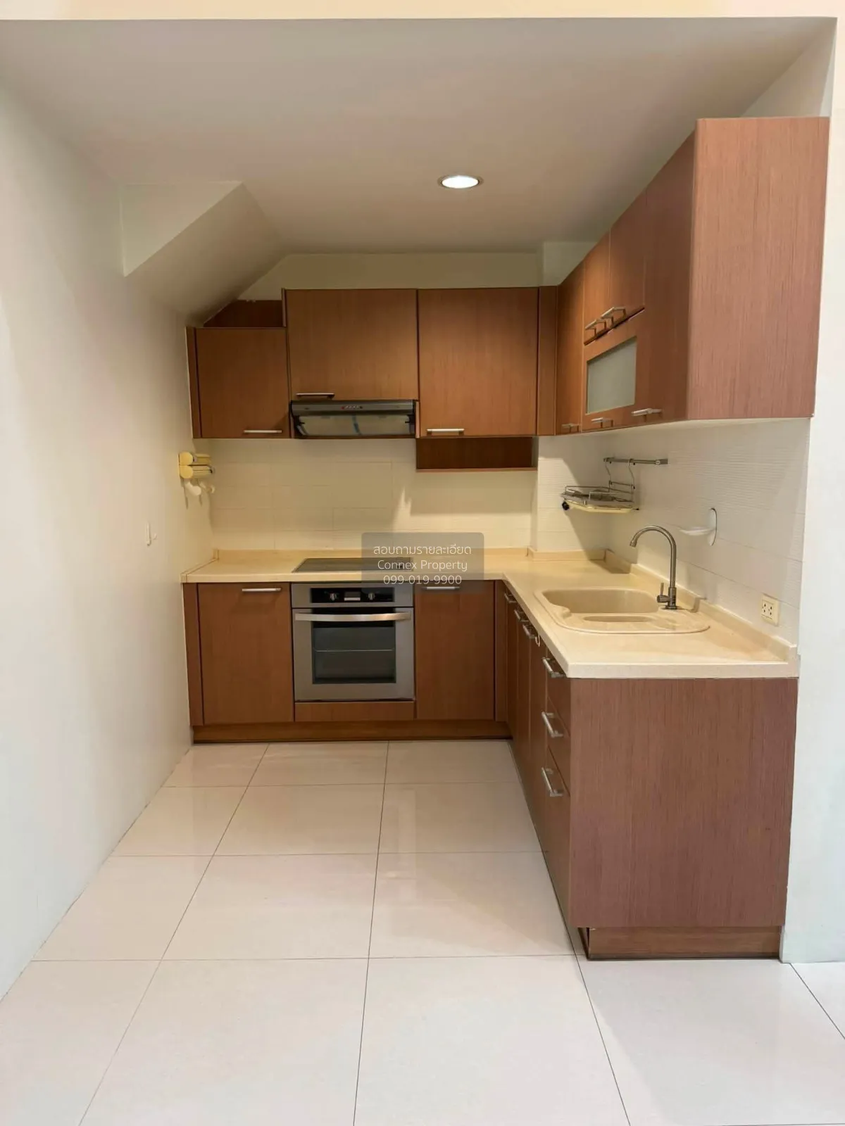 For Rent Townhouse/Townhome  , Baan Klang Krung Sathorn-Narathiwa