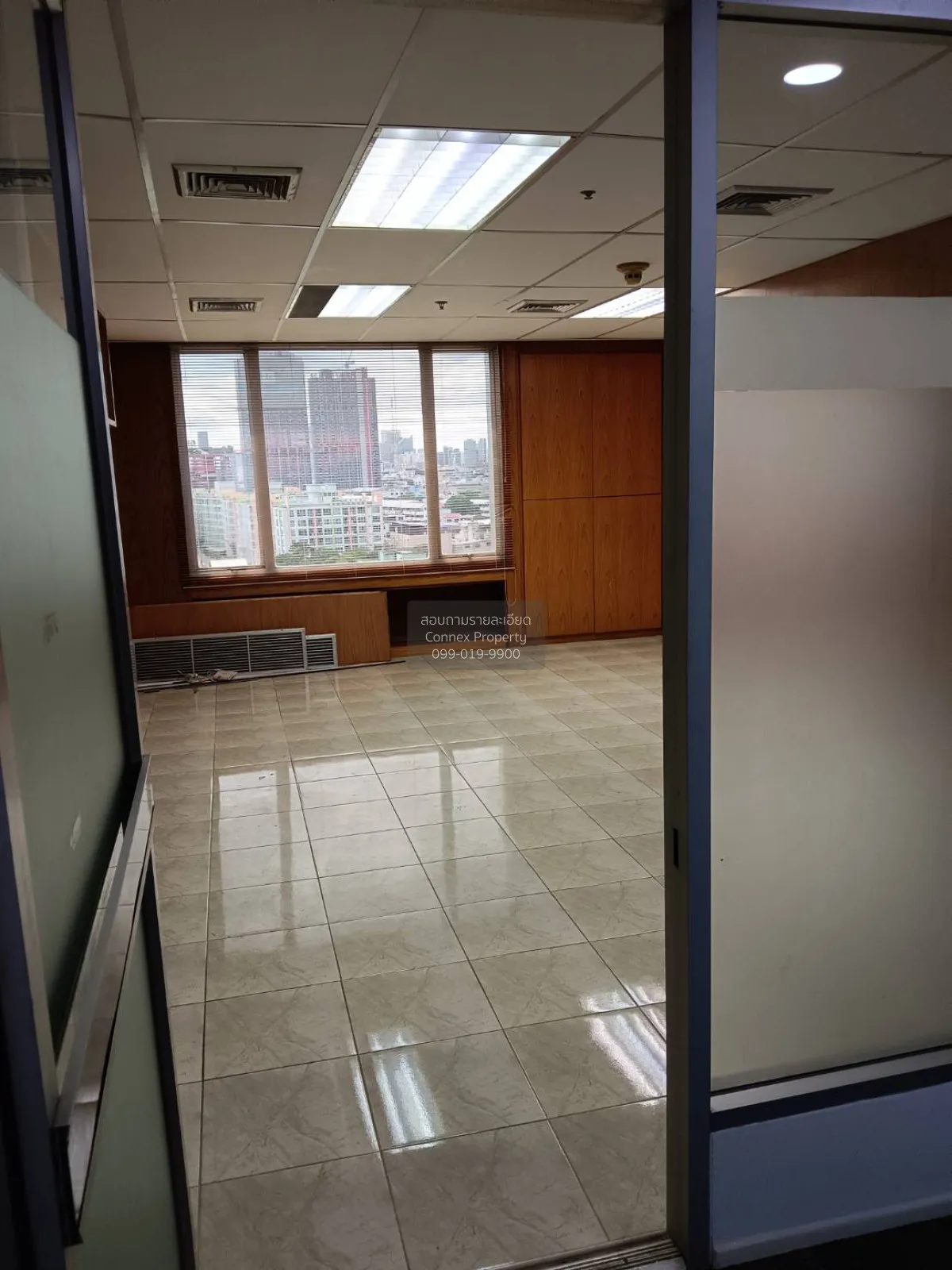 ขายอาคารสำนักงาน  ฟอรั่ม ทาวเวอร์ MRT-ห้วยขวาง ห้วยขวาง เขต ห้วยข
