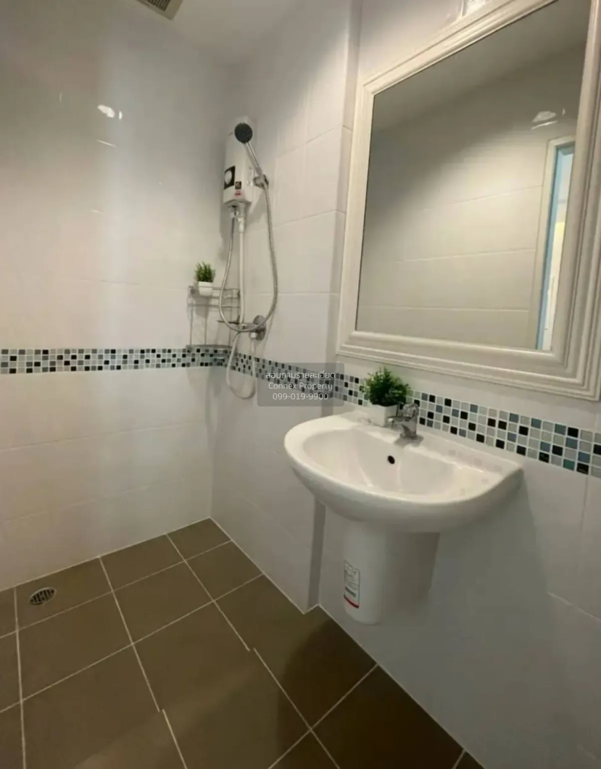For Sale Townhouse/Townhome  , Vista 180 Ratchavipha , newly reno