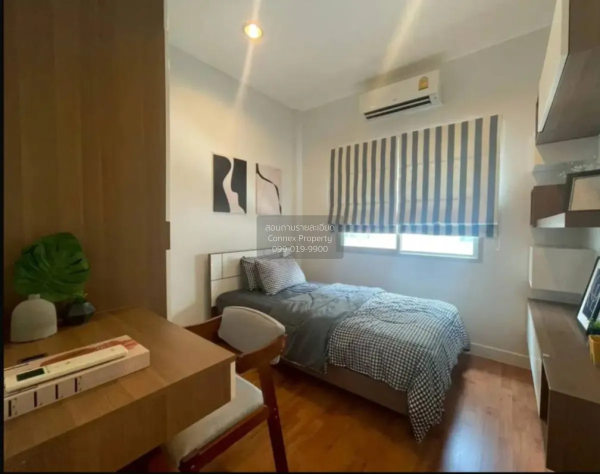 For Sale Townhouse/Townhome  , Vista 180 Ratchavipha , newly reno