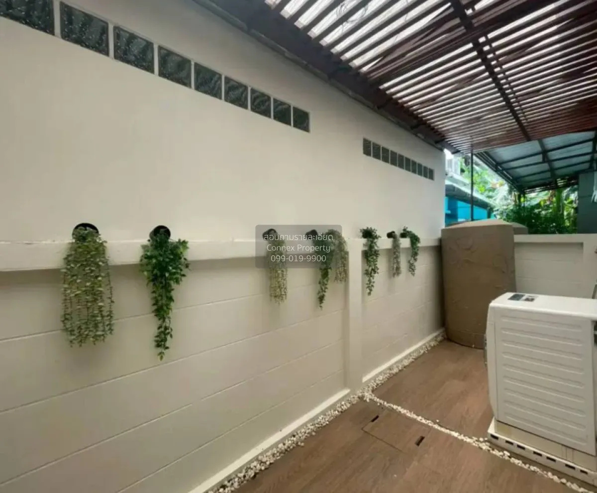 For Sale Townhouse/Townhome  , Vista 180 Ratchavipha , newly reno