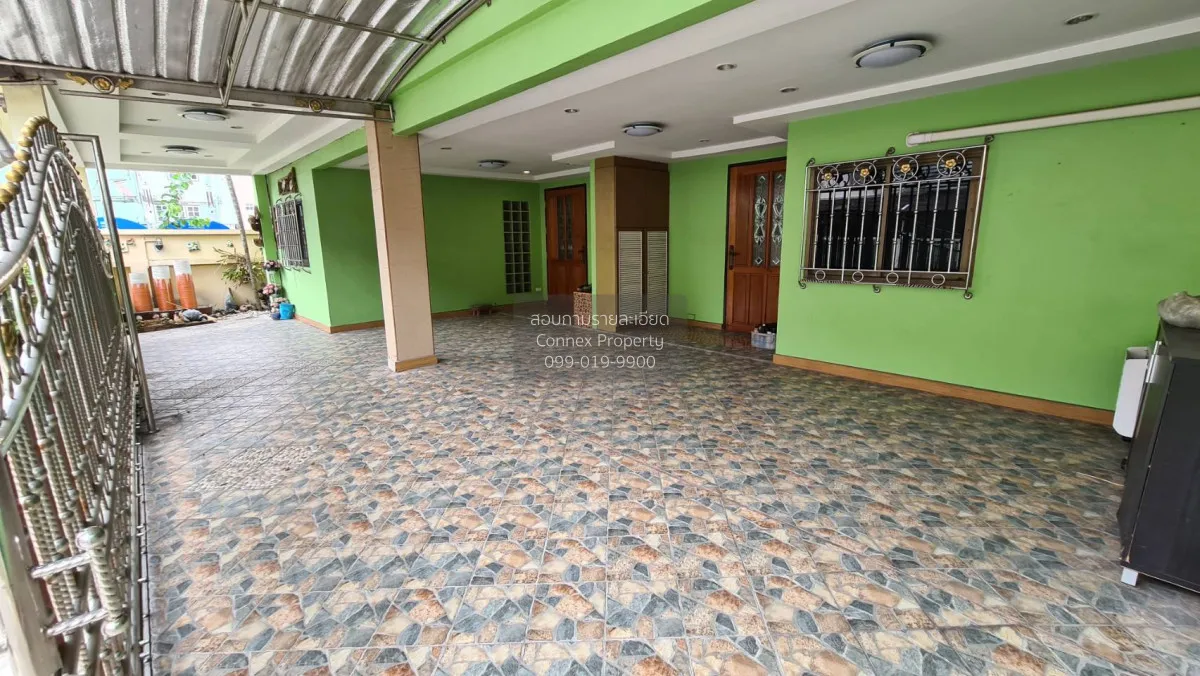 For Sale Townhouse/Townhome  , Baan Sasiwan Pinklao , corner unit 4