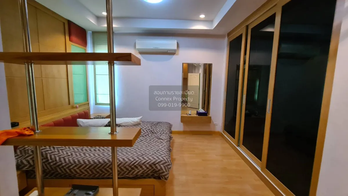 For Sale Townhouse/Townhome  , Baan Sasiwan Pinklao , corner unit