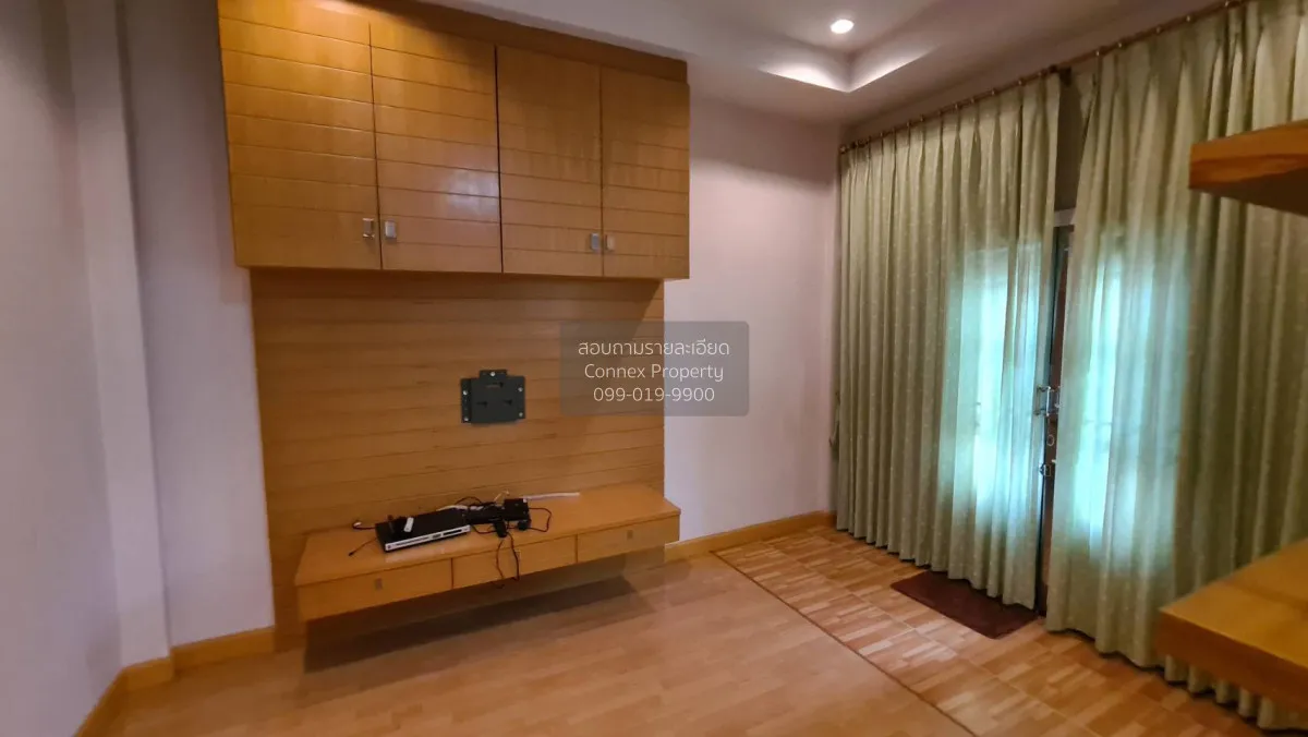 For Sale Townhouse/Townhome  , Baan Sasiwan Pinklao , corner unit
