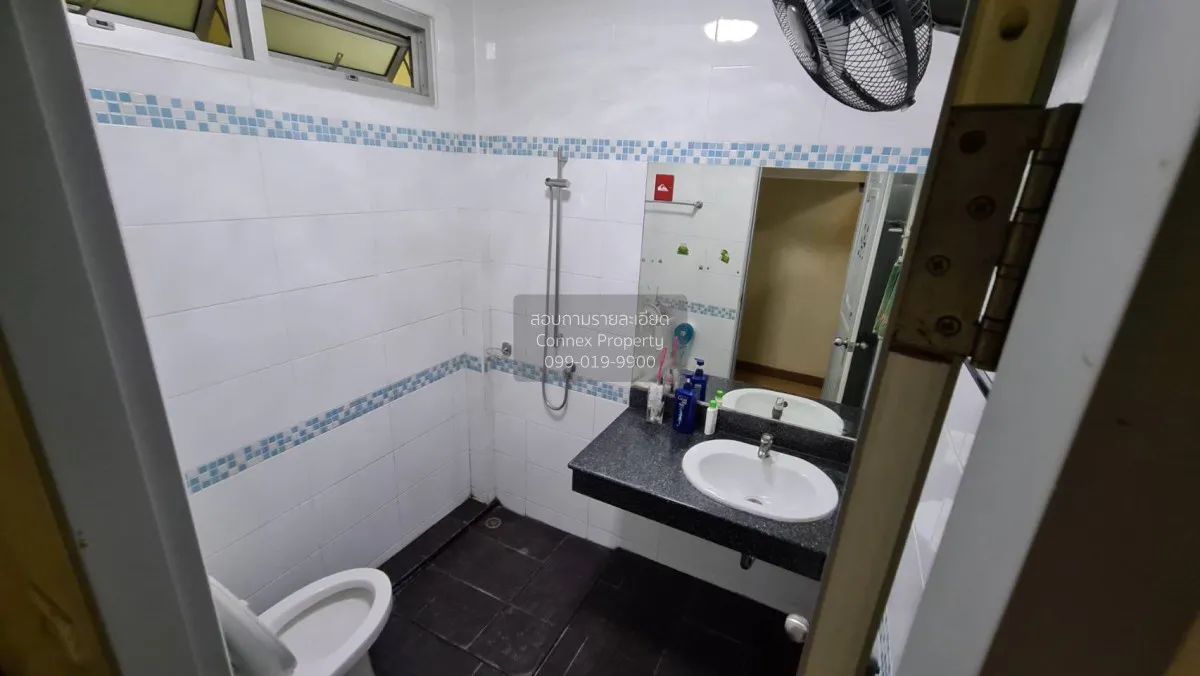 For Sale Townhouse/Townhome  , Baan Sasiwan Pinklao , corner unit