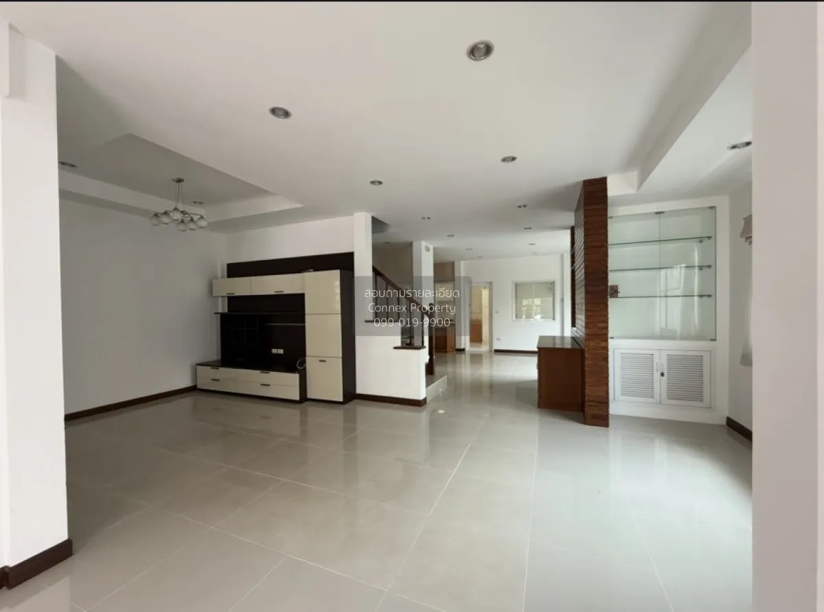 For Sale Townhouse/Townhome  , Ratirom Ville , corner unit , newl