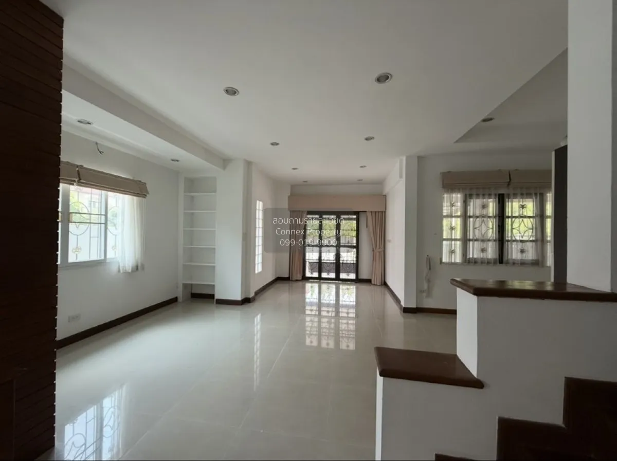 For Sale Townhouse/Townhome  , Ratirom Ville , corner unit , newl