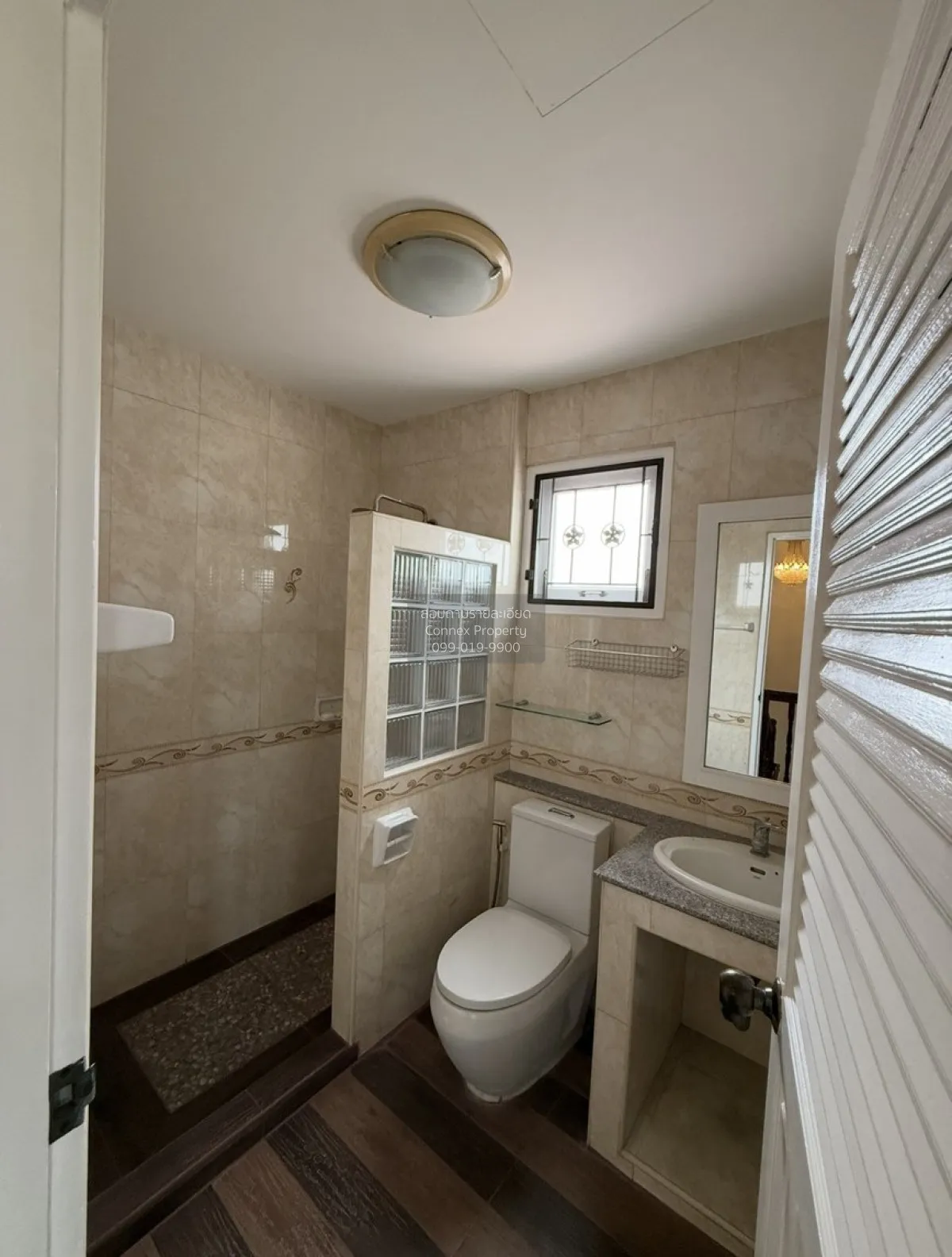 For Sale Townhouse/Townhome  , Ratirom Ville , corner unit , newl