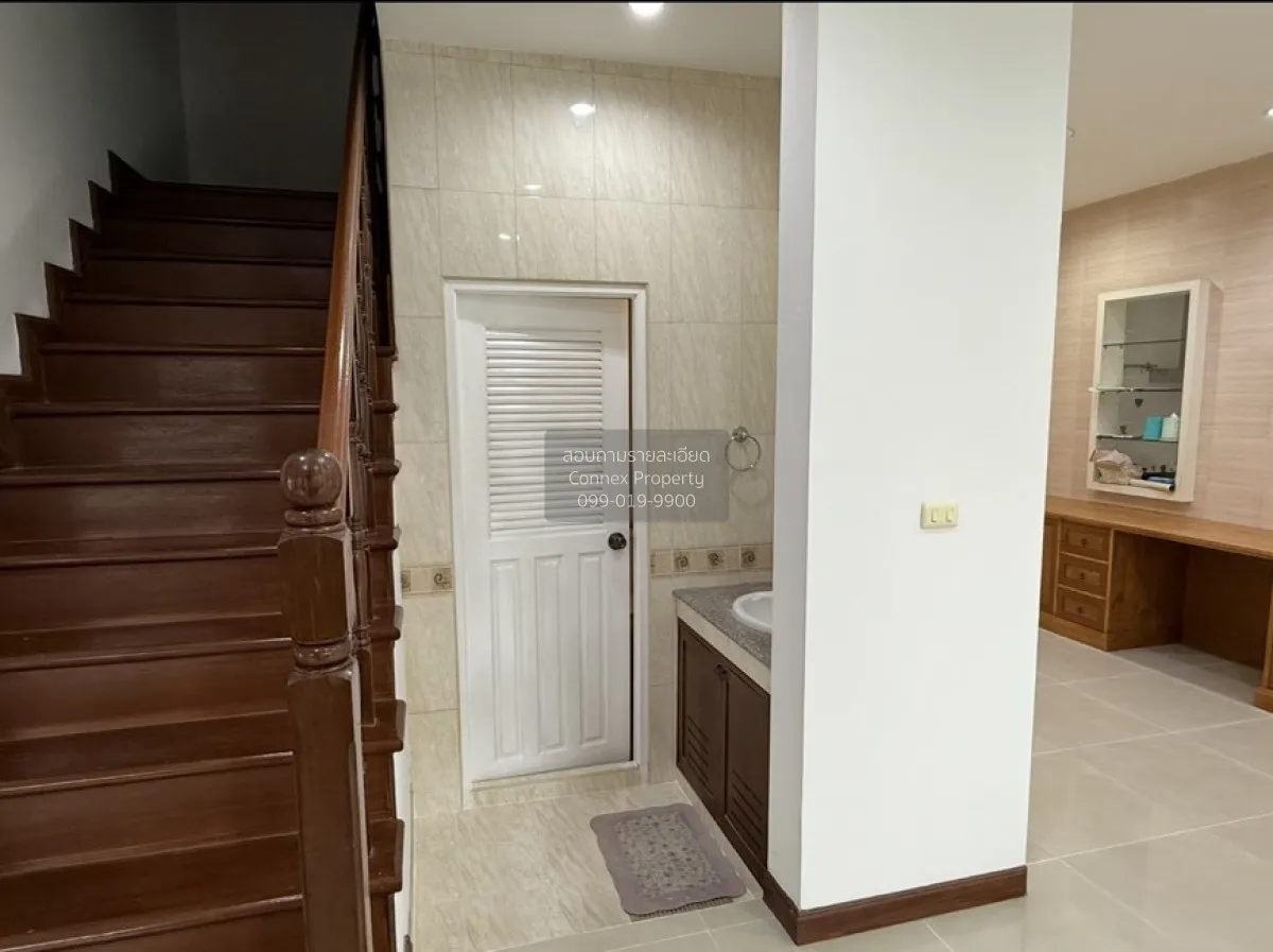 For Sale Townhouse/Townhome  , Ratirom Ville , corner unit , newl