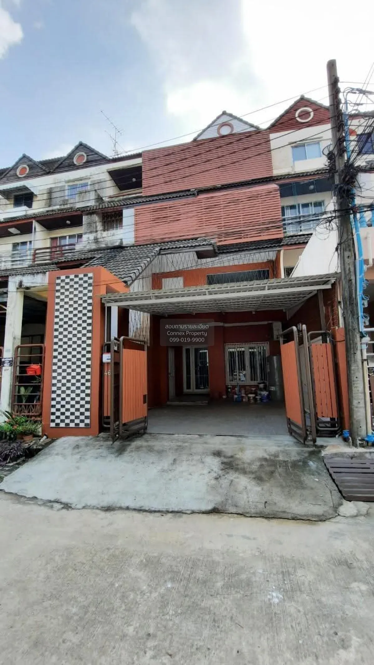 For Sale Townhouse/Townhome  , Varathorn Ville Pattanakarn 44 , S 1