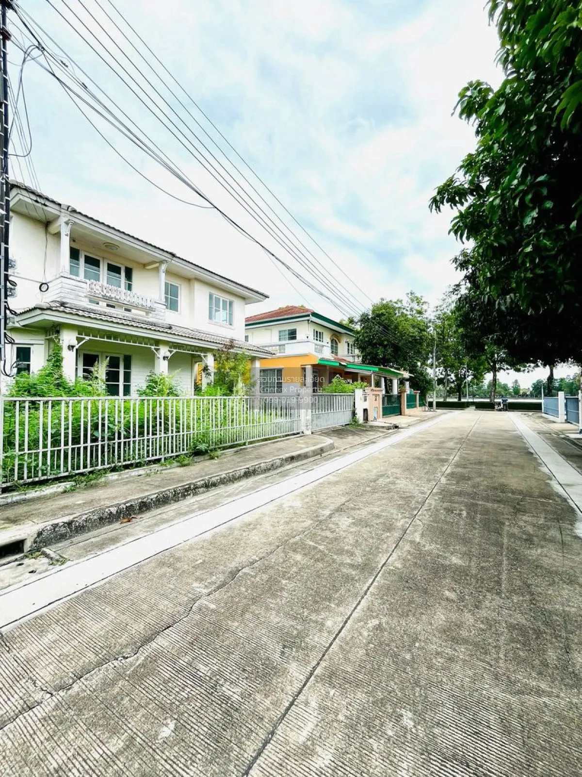 ขายบ้าน  ชลลดา วงแหวน-รัตนาธิเบศร์ หน้ากว้าง บางรักพัฒนา บางบัวทอ