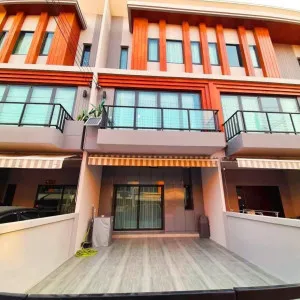 For Sale Townhouse/Townhome  , Eigen Premium Townhome Pattanakarn , Prawet , Prawet , Bangkok , CX-171842