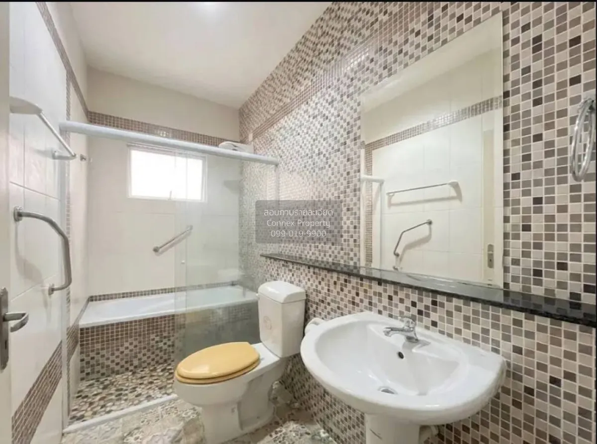 For Sale House , Perfect Place Rama 5 - Ratchapruek , wide fronta