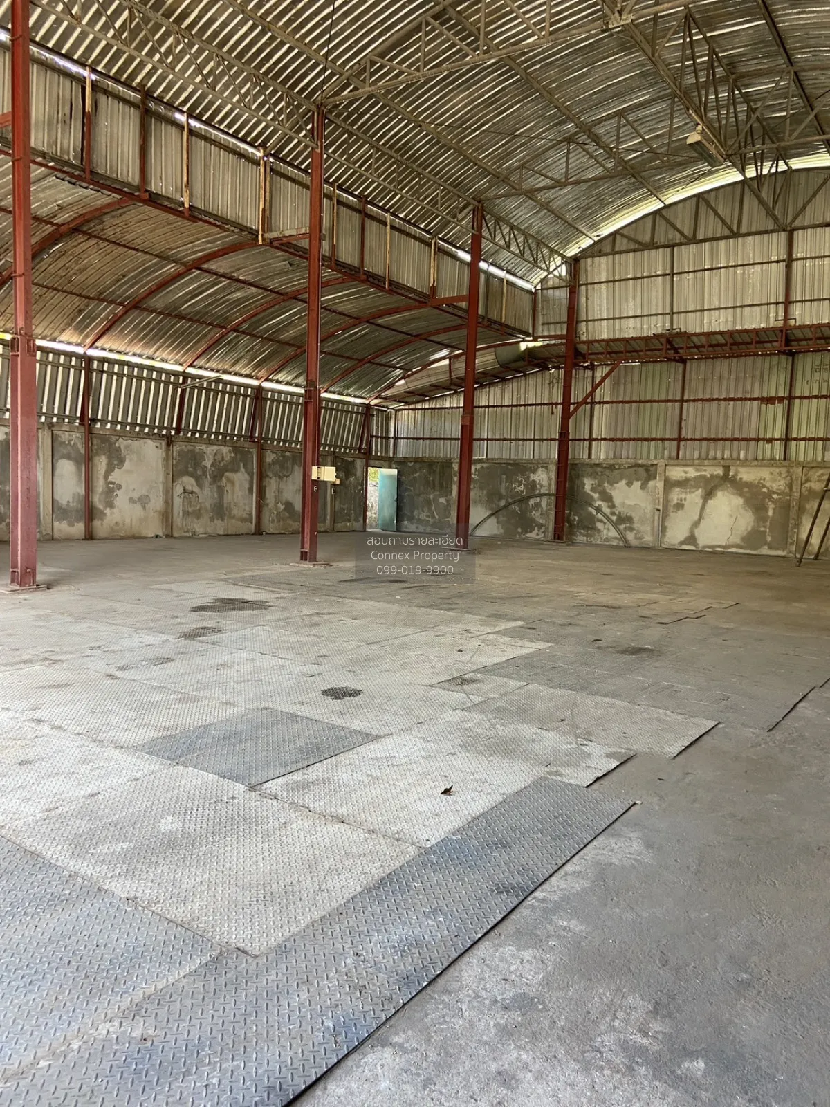 For Sale: Land with House & Ror Ngor 4 (105) Warehouse – Sriracha