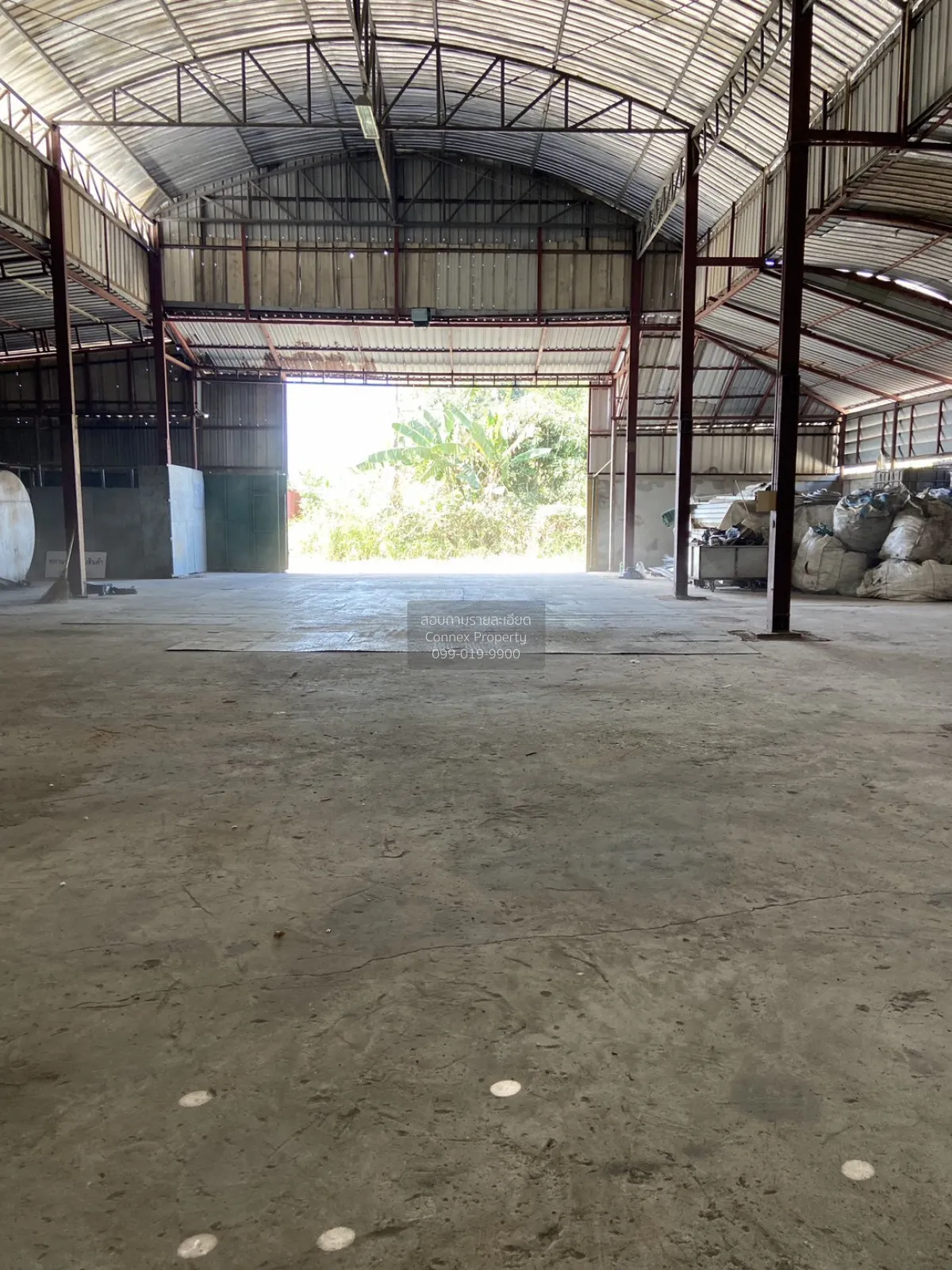 For Sale: Land with House & Ror Ngor 4 (105) Warehouse – Sriracha