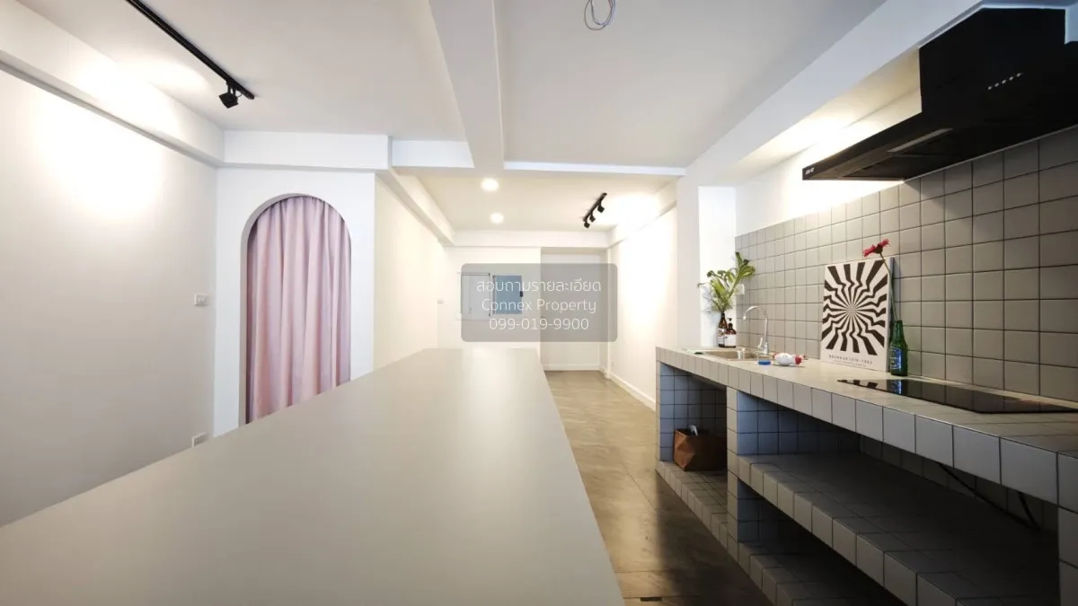 For Rent 2-story townhouse on the main road, Chokchai 4 Soi 55 , 
