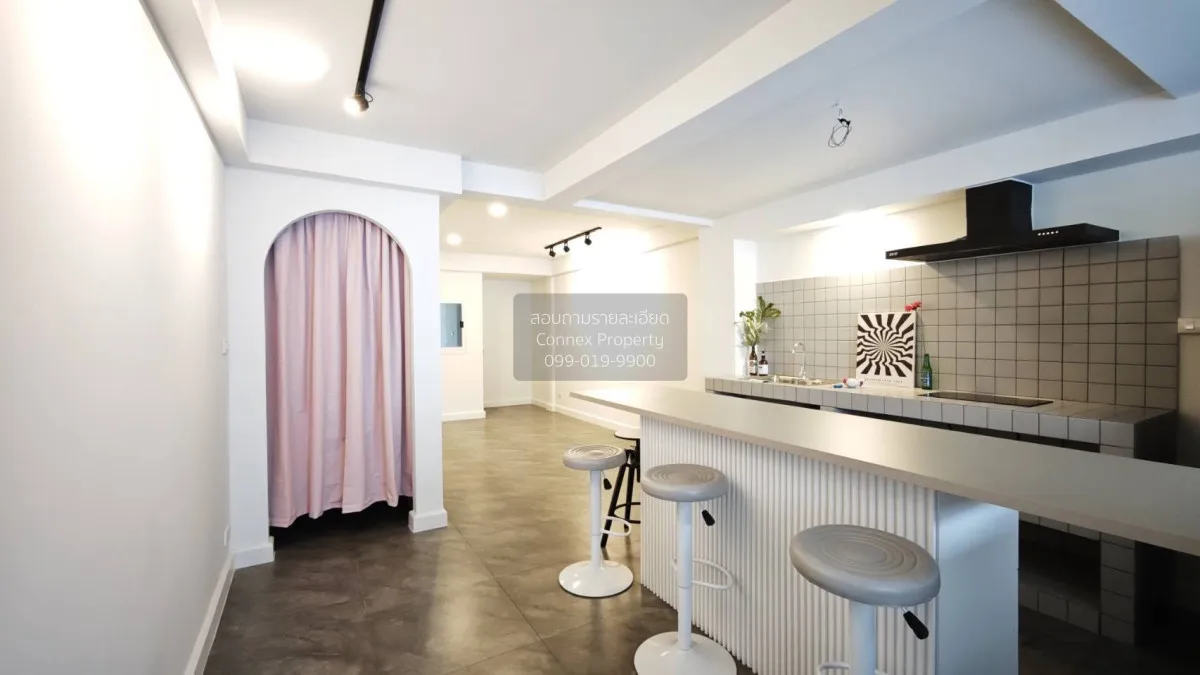 For Rent 2-story townhouse on the main road, Chokchai 4 Soi 55 , 