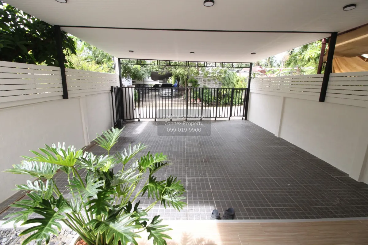 For Sale Townhouse/Townhome  , Baan Suan Gluaymai Phutthabucha 39 2
