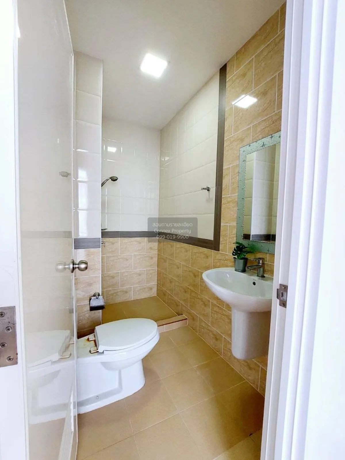 For Rent Townhouse/Townhome  , Golden Town Ramintra – Khubon , Th