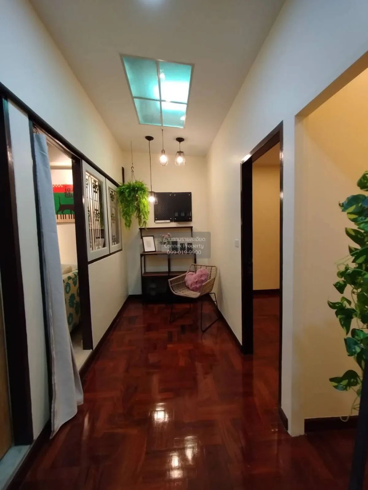 For Rent Commercial townhouse , Phaholyothin 69/1 , newly renovat
