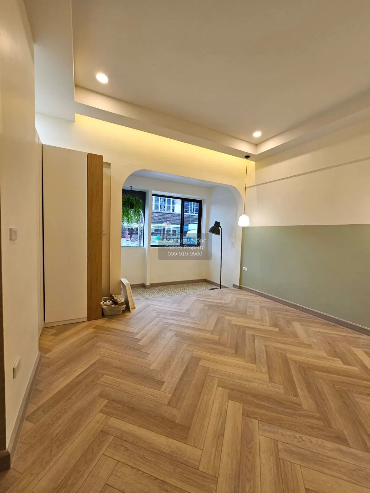 For Rent Commercial townhouse , Phaholyothin 69/1 , newly renovat