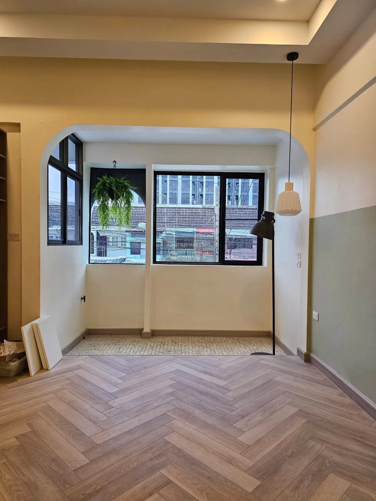 For Rent Commercial townhouse , Phaholyothin 69/1 , newly renovat