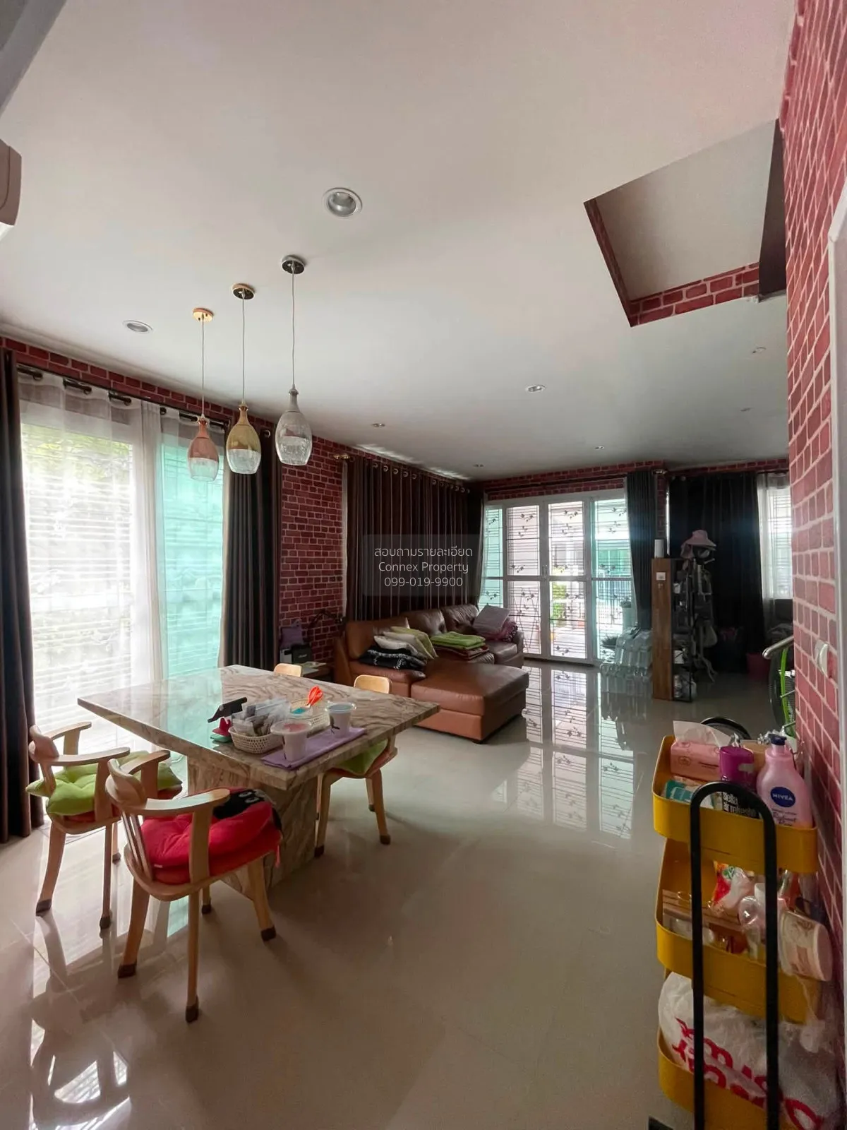 ขายทาวน์เฮ้าส์/ทาวน์โฮม  เดอะ มิราเคิล เพชรเกษม 63 โครงการ 2 ห้อง