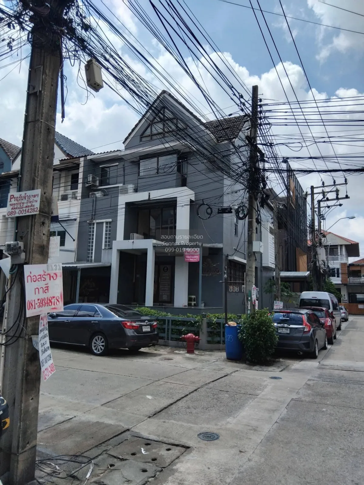 For Rent 3-story home office with mezzanine, corner unit, Town in 1