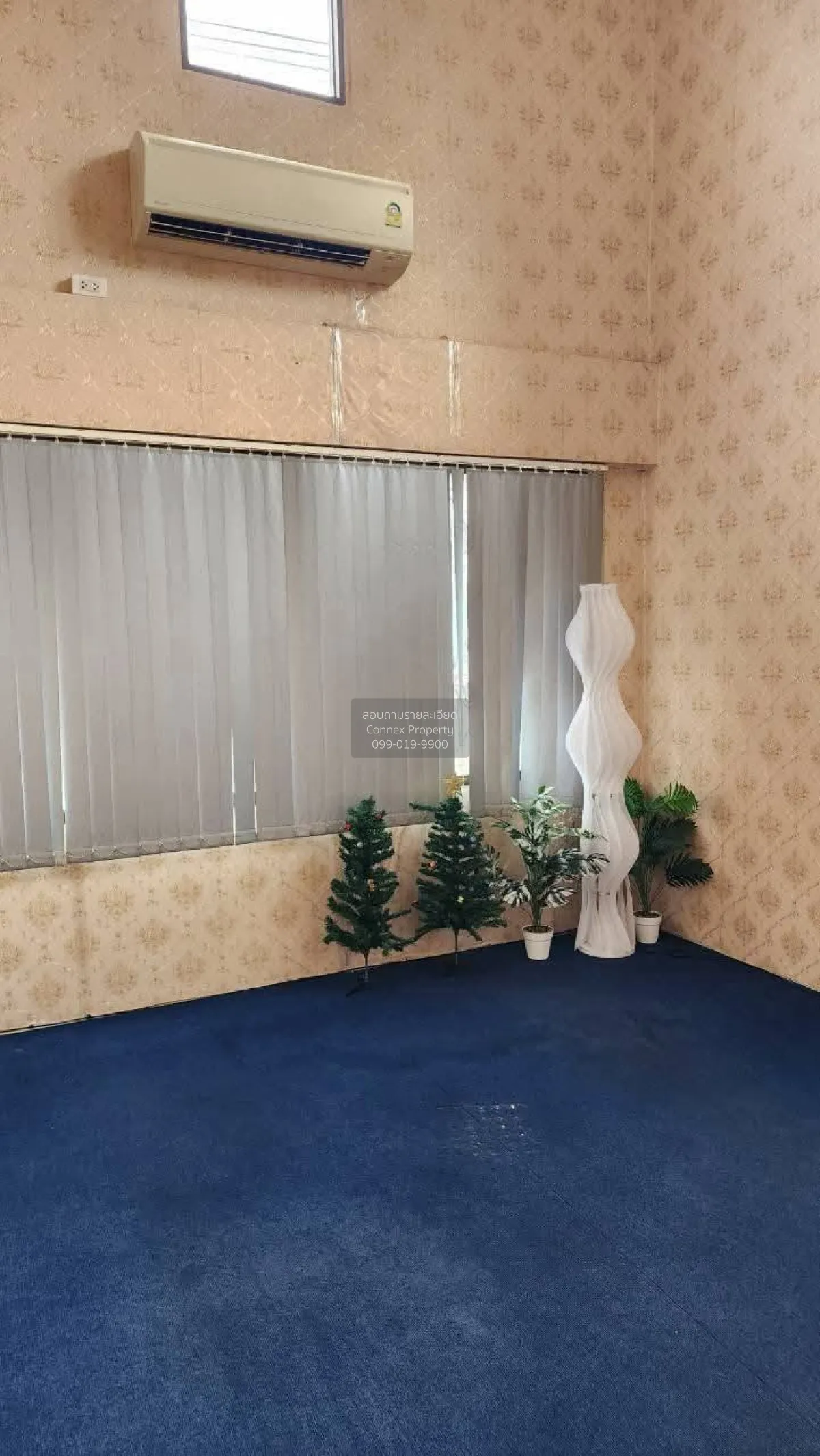 For Rent 3-story home office with mezzanine, corner unit, Town in 3