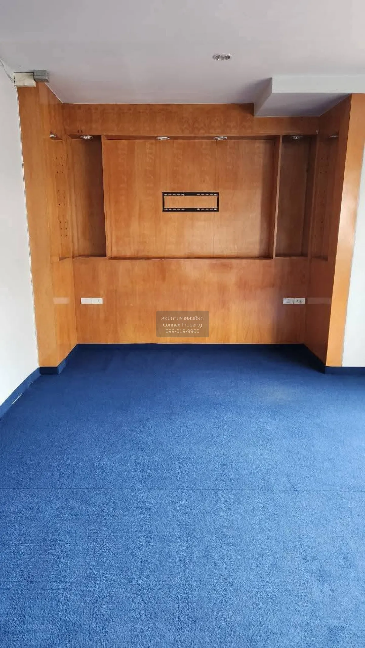 For Rent 3-story home office with mezzanine, corner unit, Town in