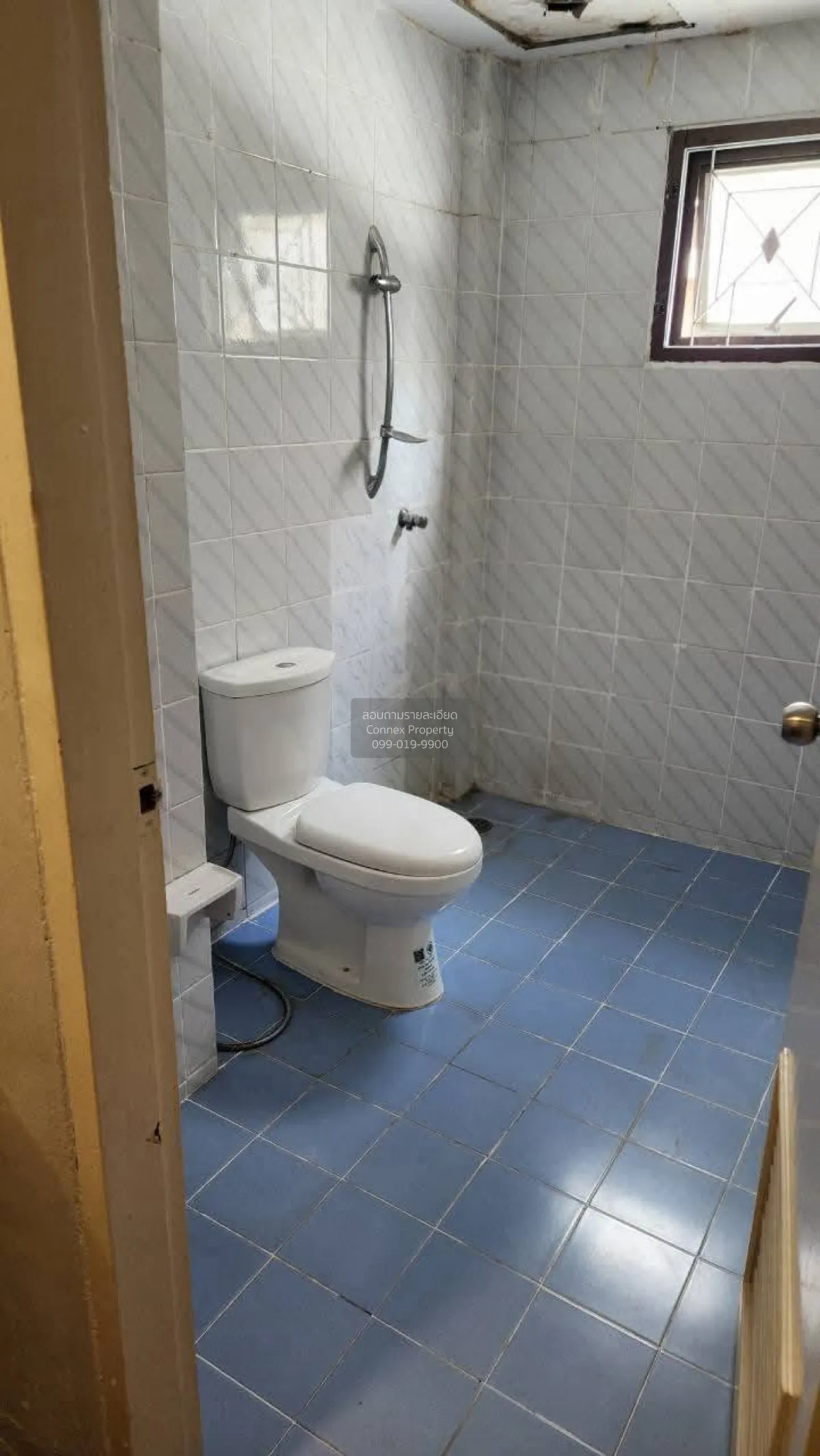 For Rent 3-story home office with mezzanine, corner unit, Town in