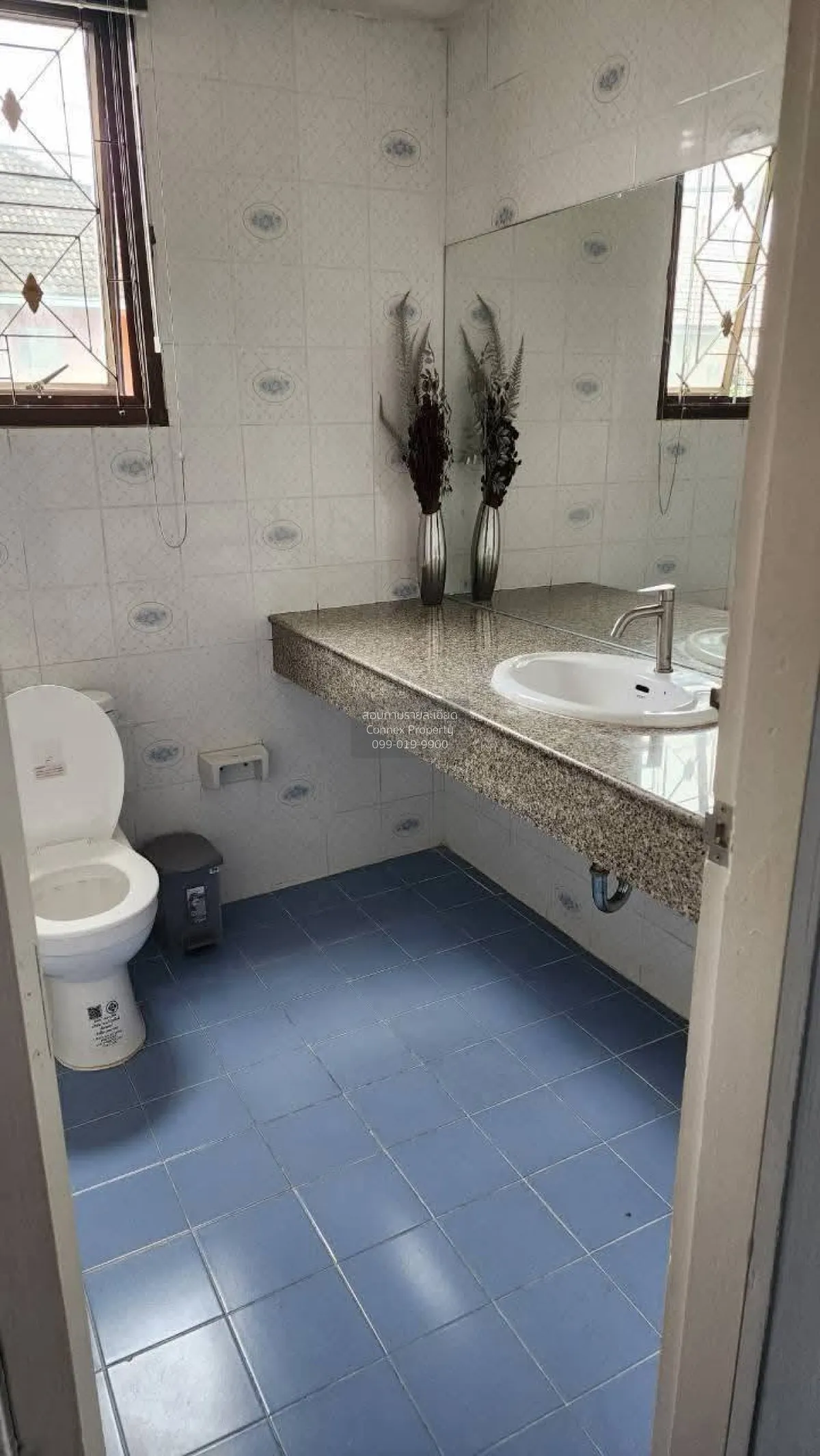 For Rent 3-story home office with mezzanine, corner unit, Town in