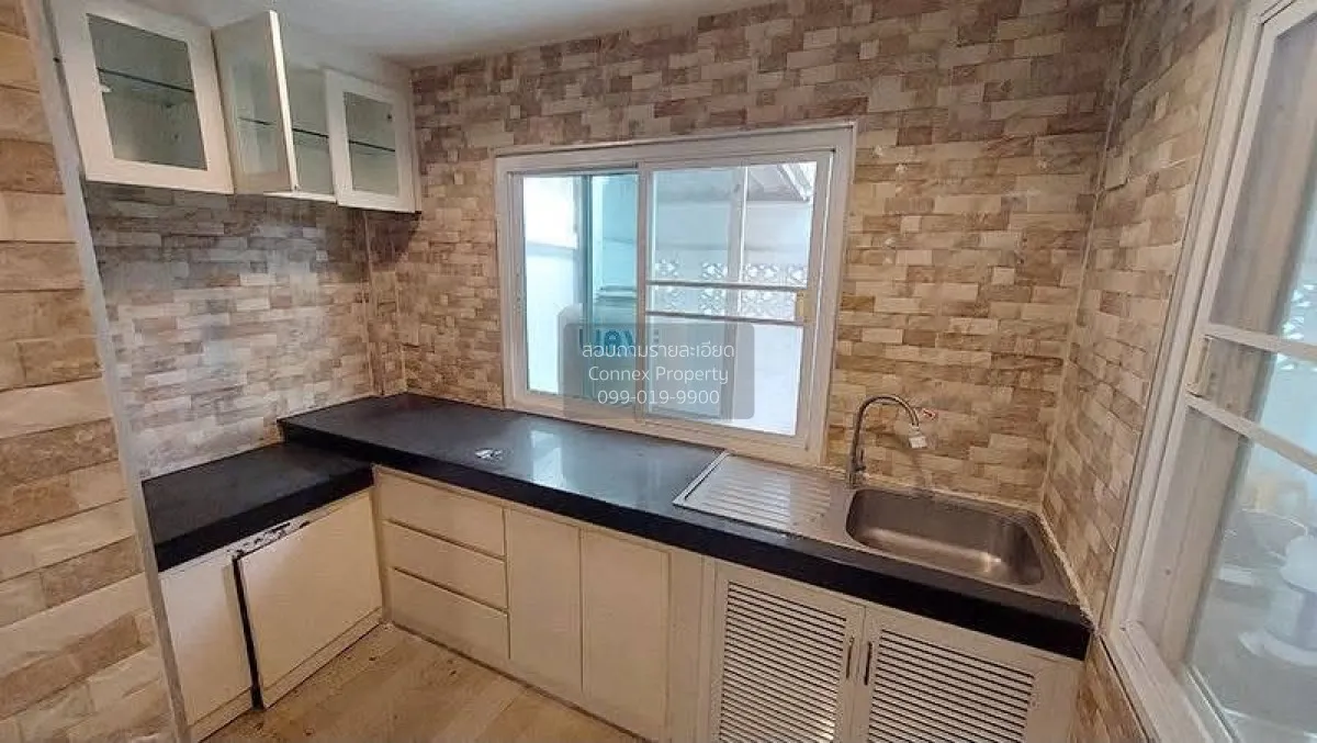 For Rent 3-story home office, Sukhumvit 93, Soi Phueng Mee 9 , Ba