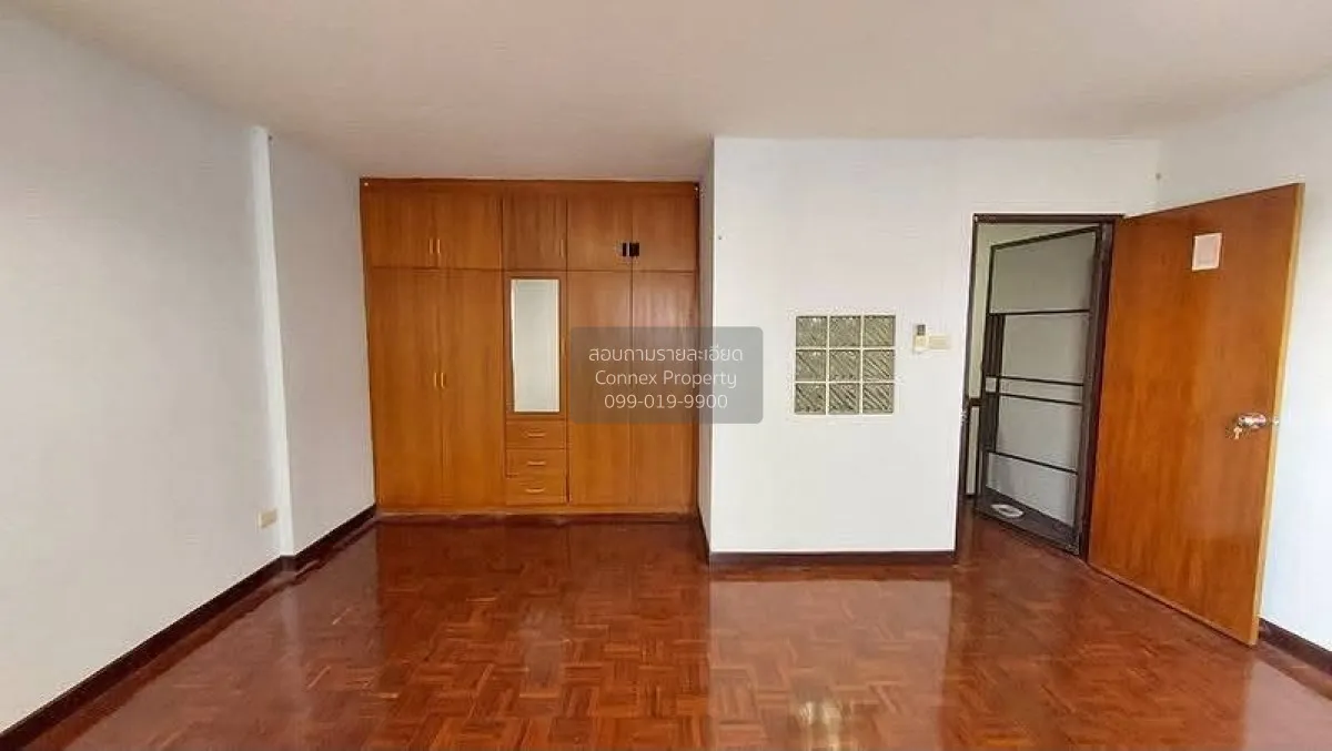 For Rent 3-story home office, Sukhumvit 93, Soi Phueng Mee 9 , Ba